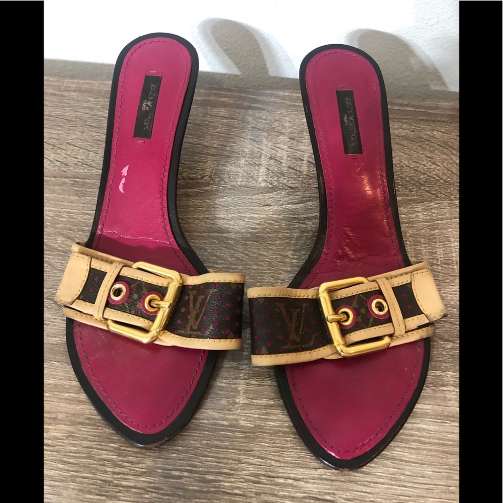 Louis Vuitton kitten heels